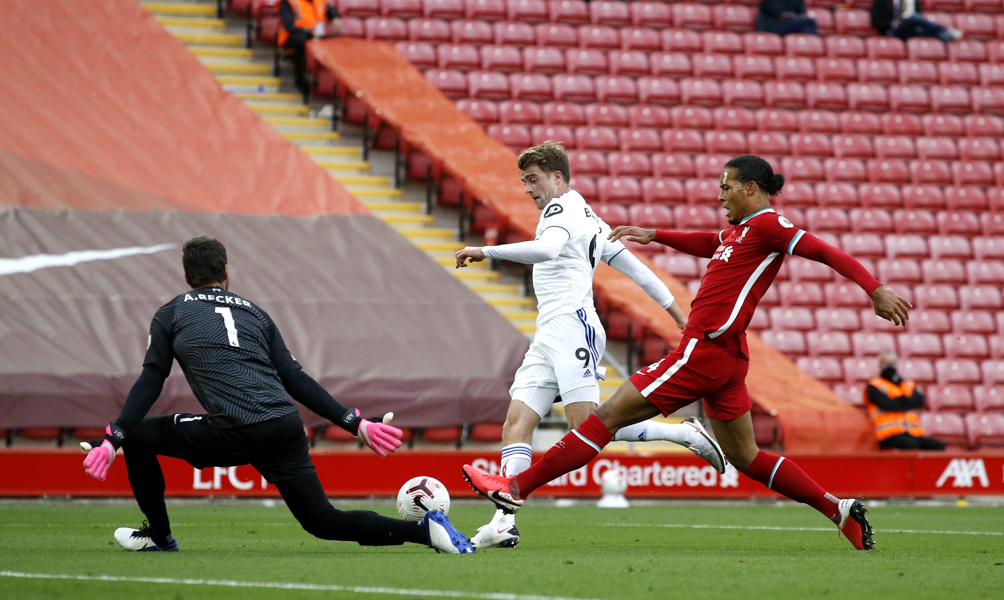 尤其是处于 尤其是处于